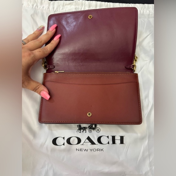 RareCoach Callie Foldover Chain Clutch In Signature Canvas With Rexy By Guang Yu - Picture 7 of 12
